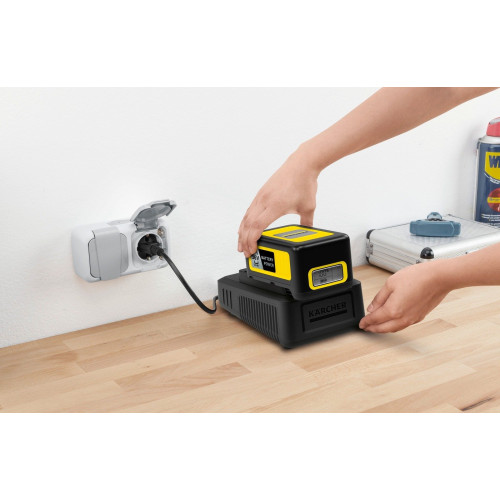 Швидкозарядний пристрій Karcher для акумулятора 36В