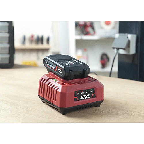 Зарядний пристрій SKIL CR1E3122 AA 20В 2.4А 0.52кг