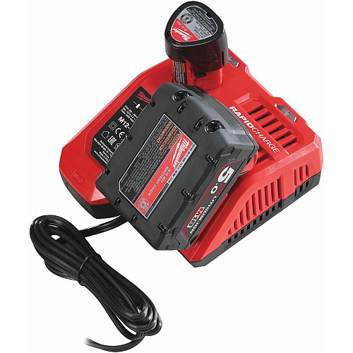 Набор аккумулятора и зарядного устройства Milwaukee NRG-502 12В 1х2А час Redlithium M12 18В 2х5А час Redlithium M18 ЗП M12-18FC