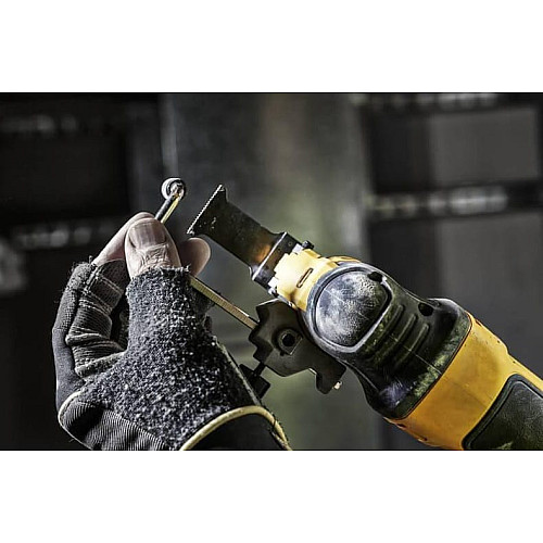 Многофункциональный инструмент сетевой DeWalt 300Bт 0-22000 цв/мин 1.5кг