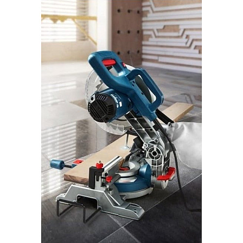 Пила торцовочная Bosch Professional GCM 216 1300Вт диск 216мм 10.1кг