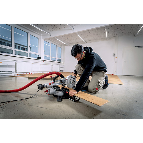 Пила торцювальна Metabo KGS 216M з протяжкою 1200Вт диск 215мм 13.4кг