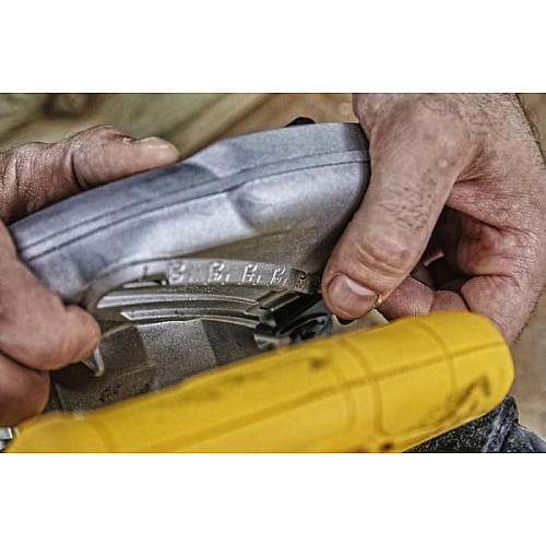 Пила дискова DeWalt 1350Вт 184мм 5500об/хв 3.66кг