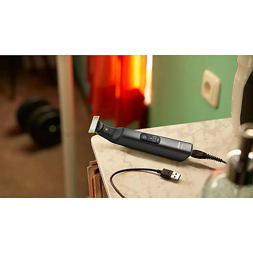 Бритва электр. Philips OneBlade Pro 360, Li-Ion, сух.+влажн., индикатор заряда, жесткий чехол, черный