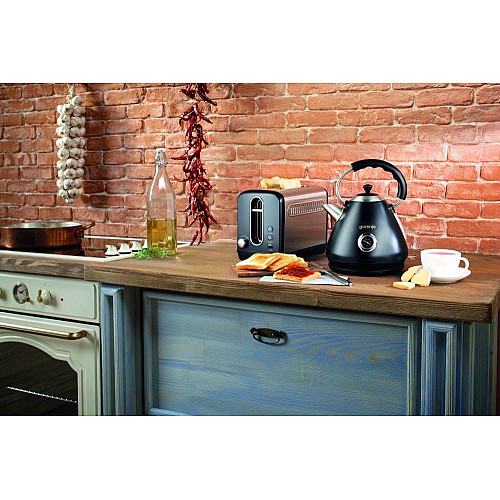 Електрочайник Gorenje 1.7л, пластик, чорний