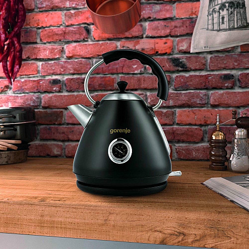 Електрочайник Gorenje 1.7л, пластик, чорний