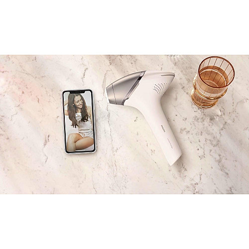 Фотоэпилятор Philips Lumea IPL 9900 Series, аккумуляторный, кол-во вспышки.-450000, 2-4 см2, насадок-3, футляр, бело-золотой.