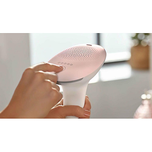 Фотоэпилятор Philips Lumea IPL 7000 Series, от сети, кол-во вспышки.-250000, 5 Дж/см², 4 см2, футляр, белый