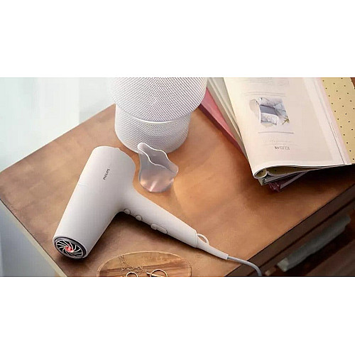 Фен Philips 5000 Series, 2100Вт, 3 режими, іонізація, хол. обдув, білий