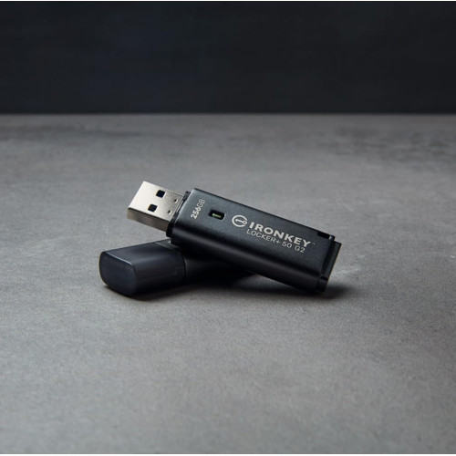 Накопичувач Kingston   32GB USB 3.2 Type-A Gen1 IronKey Locker+ 50 G2