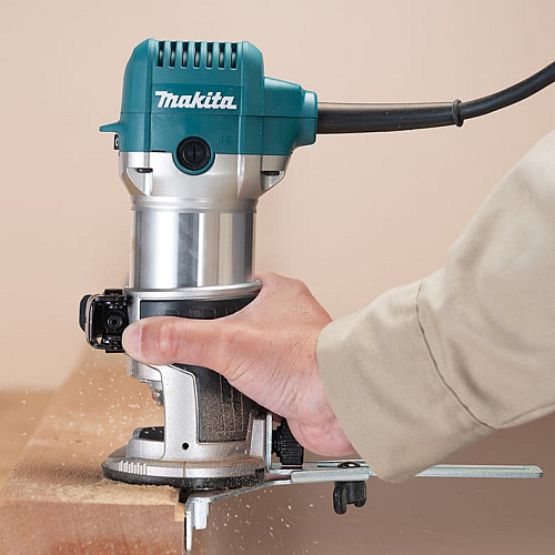 Фрезер Makita RT0702CX2 710ВТ цанга 6 и 8мм 10000-34000об/мин 1.8кг
