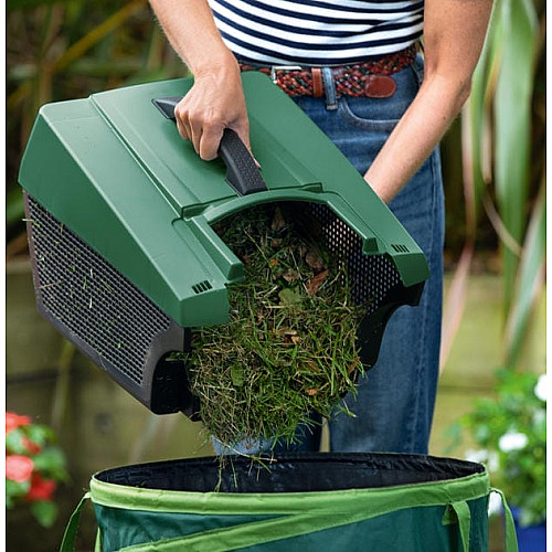 Газонокосилка аккумуляторная Bosch CityMower 18V-32-300 18В акб 1х4А·час 34см 31л 30-60мм 9.4кг