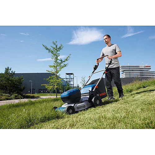 Газонокосилка аккумуляторная Bosch Professional GRA 18V2-460 18В 46см 60л 30-70мм 23кг без АКБ и ЗП