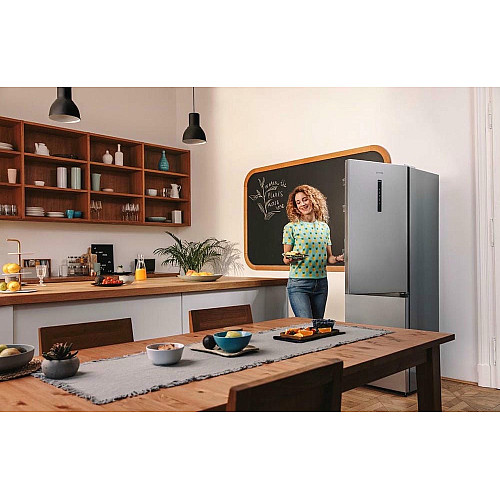 Холодильник с нижн. мороз. камерой Gorenje, 185х60х60см, 2 двери, 210(110)л, А++, NoFrost Plus, Зона св-ти, Снаруж. Диспл серый
