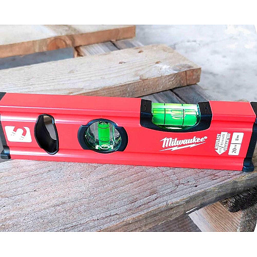 Рівень Milwaukee Slim Box, 20см, 2 капсули, алюмінієвий корпус
