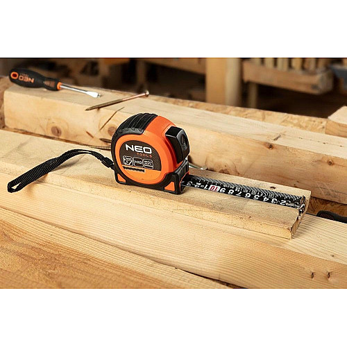 Рулетка Neo Tools Super Black, 5мx19мм, с фиксатором сматывания, магнит