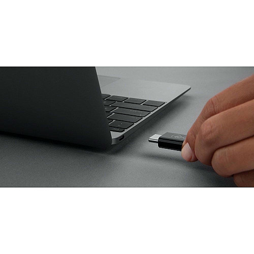 Кабель USB-C > USB-C зарядка/синхронизация Belkin 0.8м, 100Вт, Type-C, USB4, 40Гбс, черный