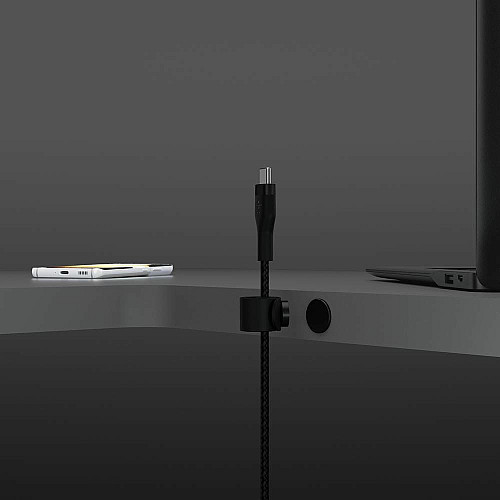 Кабель USB-C > USB-C зарядка/синхронизация Belkin 1м, 60Вт, Type-C, плетеный, силиконовый, с ремешком на магните, черный