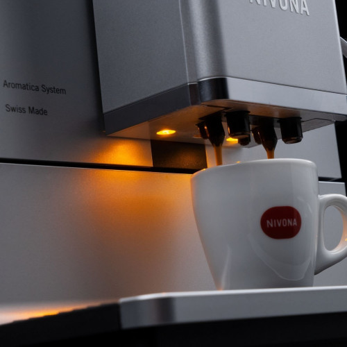 Кавомашина Nivona CafeRomatica 2.2л, зерно + мелена, автомат.капучинатор, авторецептів - 9, чорно - срібний