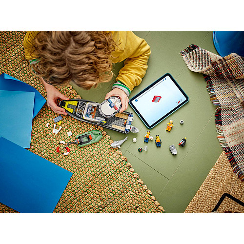 Конструктор LEGO City Переслідування на поліцейському катері