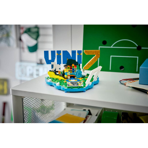 Конструктор LEGO Editions Football Вінісіус Жуніор — найкращі моменти футбольних матчів