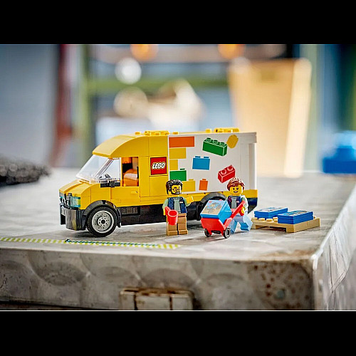 Конструктор LEGO City Фургон LEGO