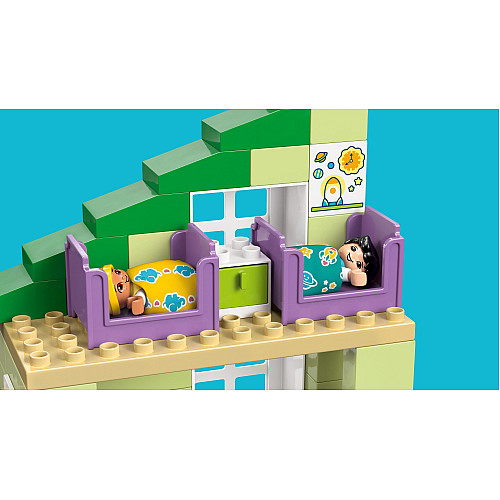 Конструктор LEGO DUPLO Town Современное семейное здание с фигурками