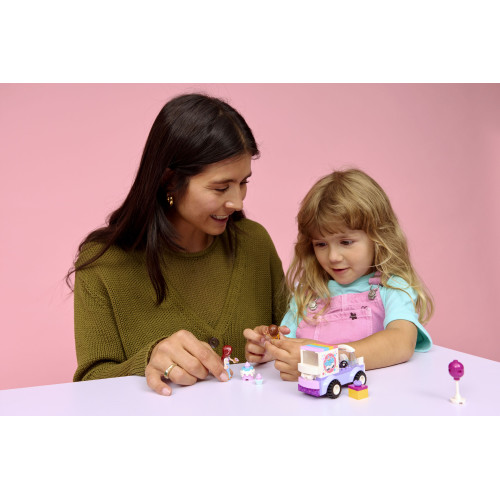 Конструктор LEGO Friends Автомобіль для доставки тортів з єдинорогами