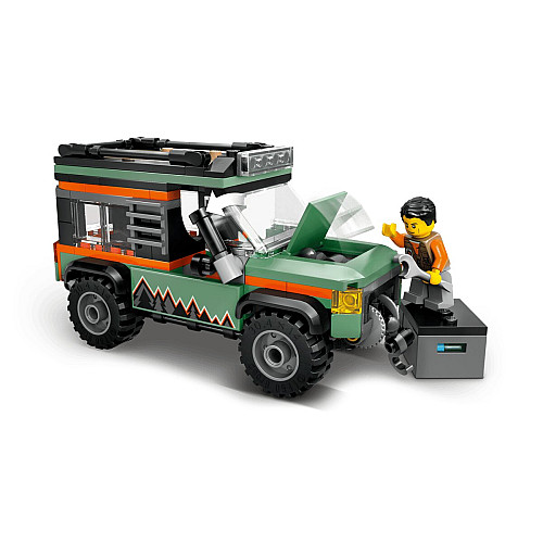 Конструктор LEGO City Позашляхова гірська вантажівка 4x4