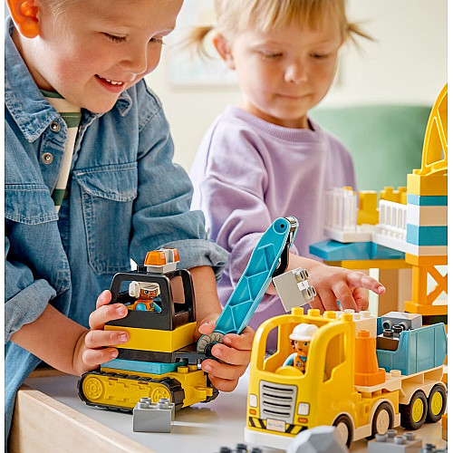 Конструктор LEGO DUPLO Town 3-в-1 Строительная площадка и техника