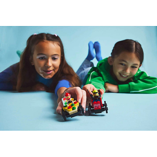 Конструктор LEGO City «Пицца-авто против пожарной машины» Набор гонок