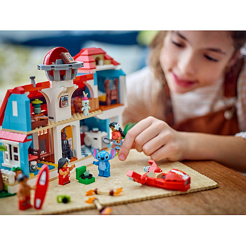 Конструктор LEGO Disney Classic Пляжный дом Лило и Стич