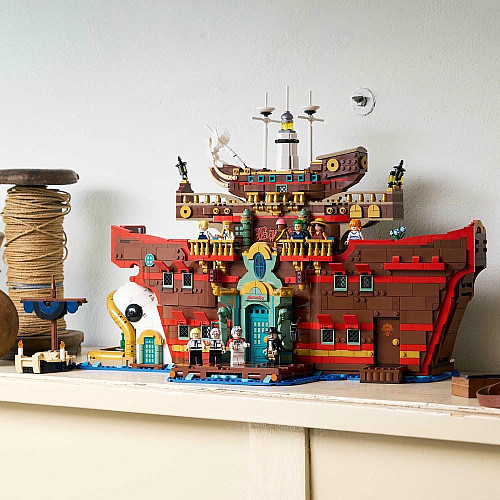 Конструктор LEGO ONE PIECE Плавучий ресторан «Барати»