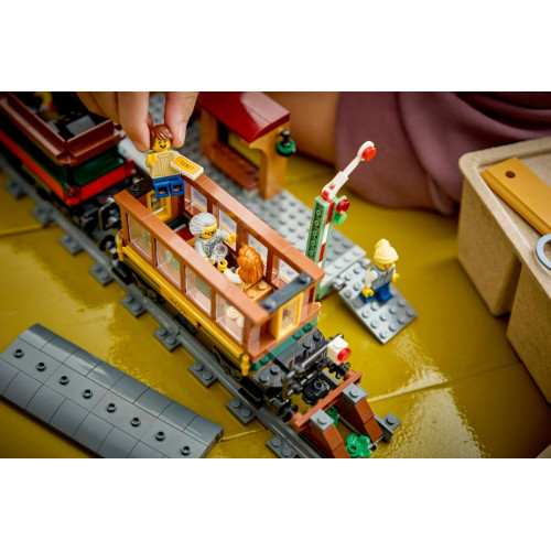 Конструктор LEGO City Старовинний паровоз