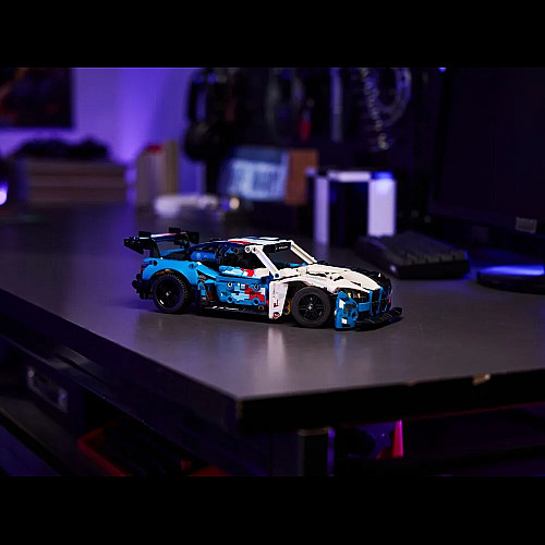 Конструктор LEGO Technic Автомобіль для перегонів BMW M4 GT3 EVO