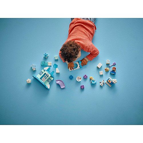Конструктор LEGO DUPLO Disney Вечірка у крижаному палаці Ельзи та Анни