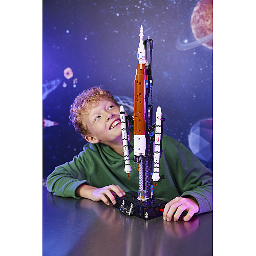 Конструктор LEGO Technic Ракета с системой космического запуска NASA Artemis