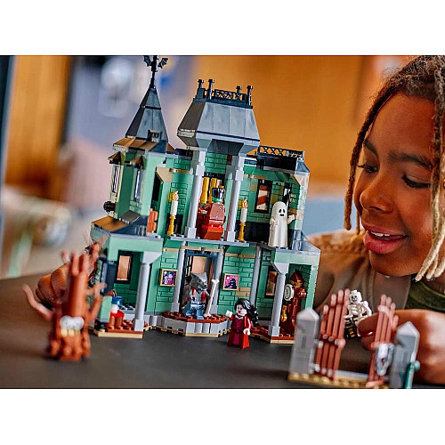 Конструктор LEGO Creator Маєток із привидами
