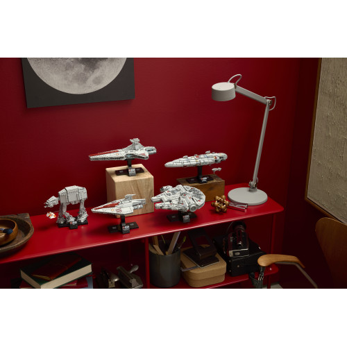 Конструктор LEGO Star Wars AT-AT