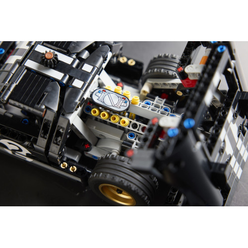 Конструктор LEGO Technic Автомобіль для перегонів Ford GT40 MKII 1966 року