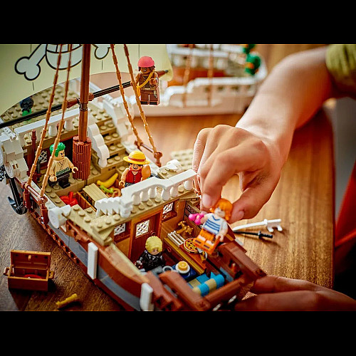 Конструктор LEGO ONE PIECE Піратський корабель «Всюдихідний Меррі»