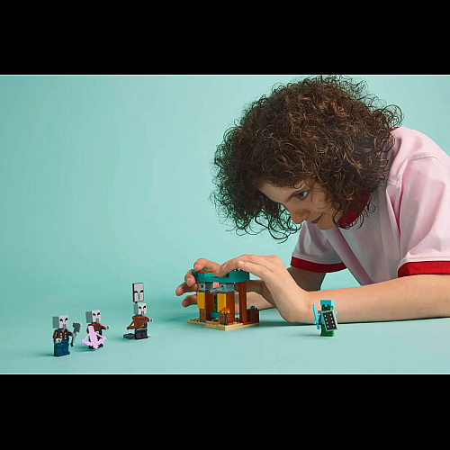 Конструктор LEGO Minecraft Пустынный патруль разбойника