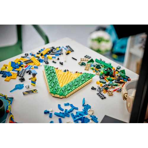 Конструктор LEGO Editions Football Вінісіус Жуніор — найкращі моменти футбольних матчів