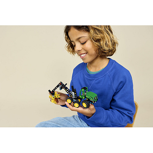 Конструктор LEGO Technic Колісний комбайн John Deere 1470H