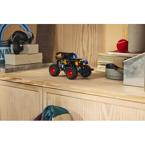Конструктор LEGO Technic  Monster Jam™ Grave Digger™ Вогонь і лід
