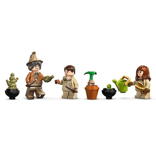 Конструктор LEGO Harry Potter Замок Гогвортс: урок гербології