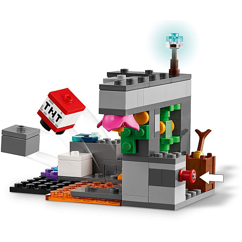 Конструктор LEGO Minecraft Зустріч із Боронителем