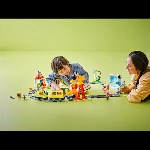 Конструктор LEGO DUPLO Town Великий інтерактивний громадський потяг