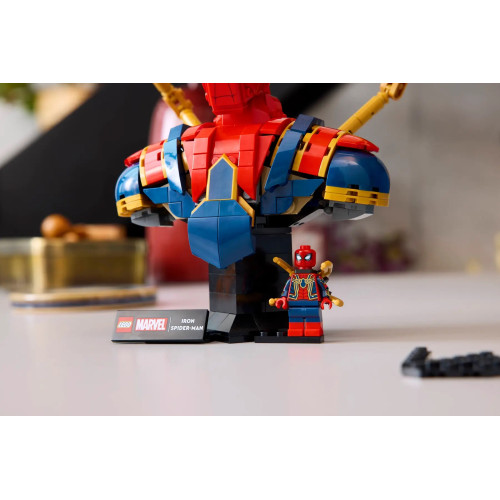 Конструктор LEGO Super Heroes Погруддя Залізної Людини-Павука