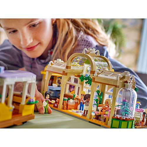 Конструктор LEGO Friends Кав'ярня з рослинами і квіткова крамниця